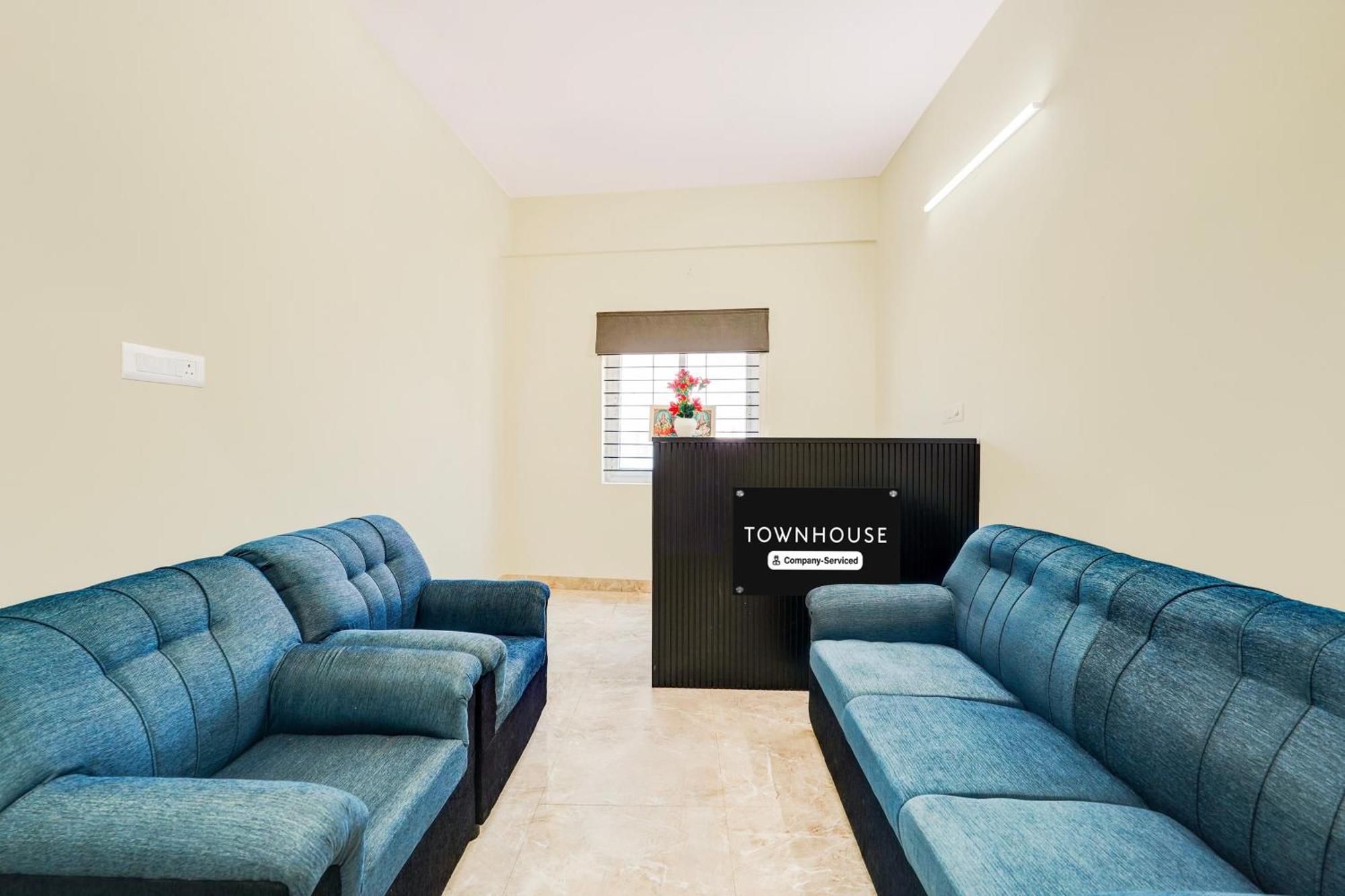 Super Townhouse Hennur Prakruthi Layout Hotel *